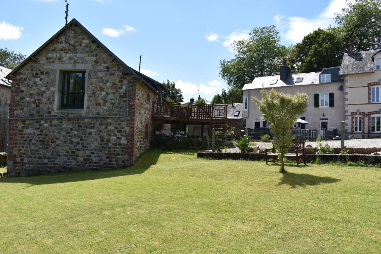 Gites In Le Neufbourg -Mortain Екстер'єр фото