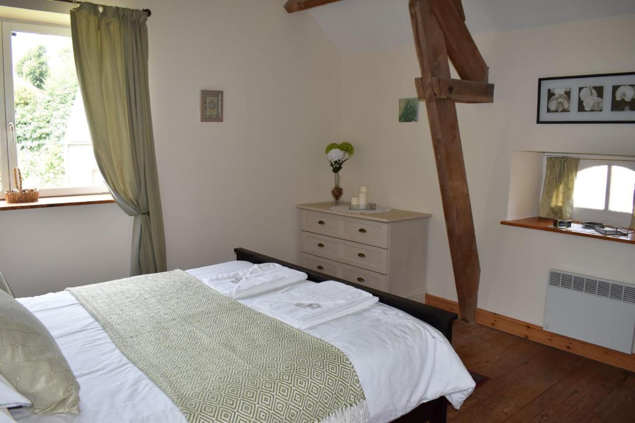 Gites In Le Neufbourg -Mortain Екстер'єр фото