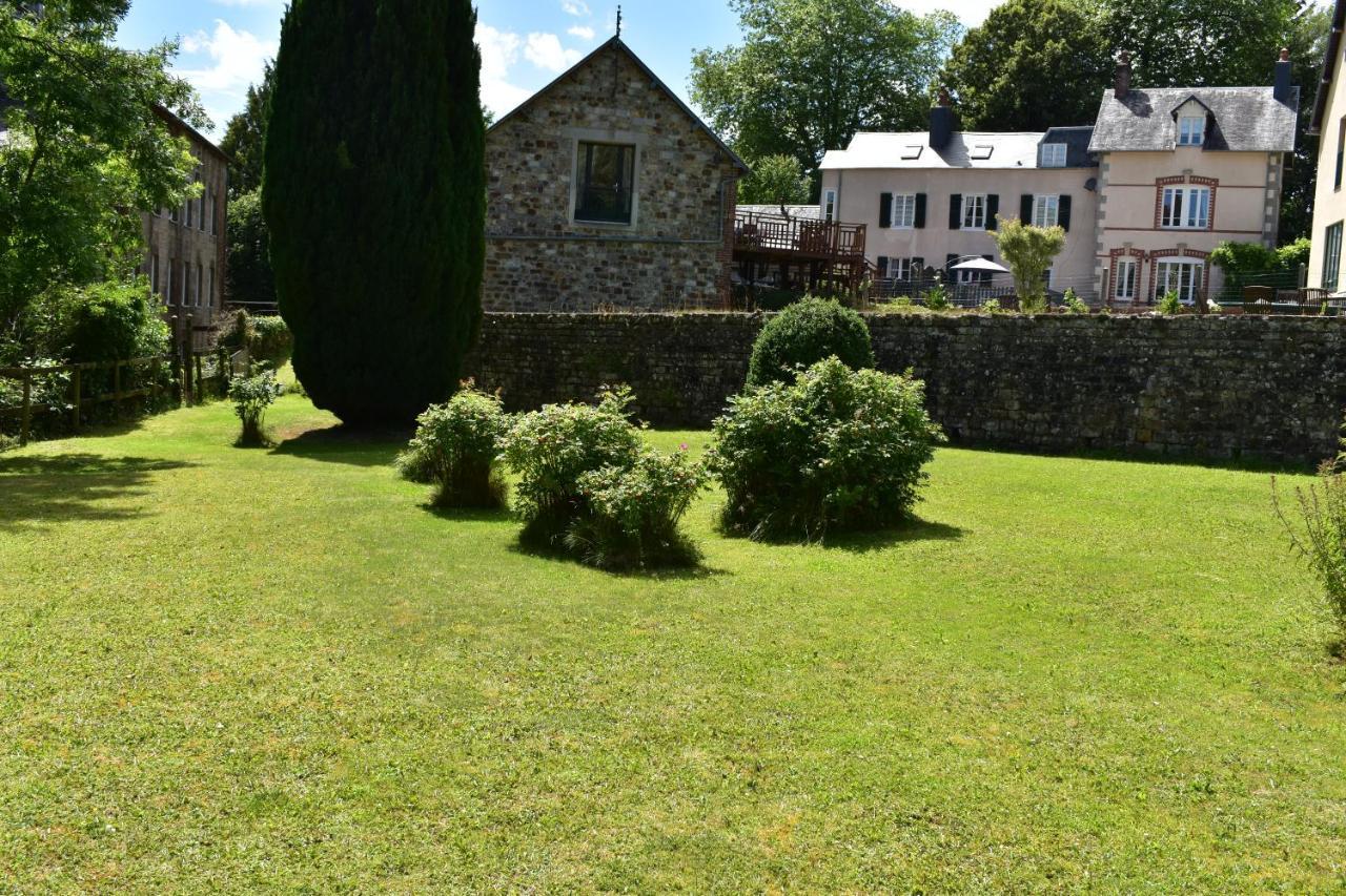 Gites In Le Neufbourg -Mortain Екстер'єр фото