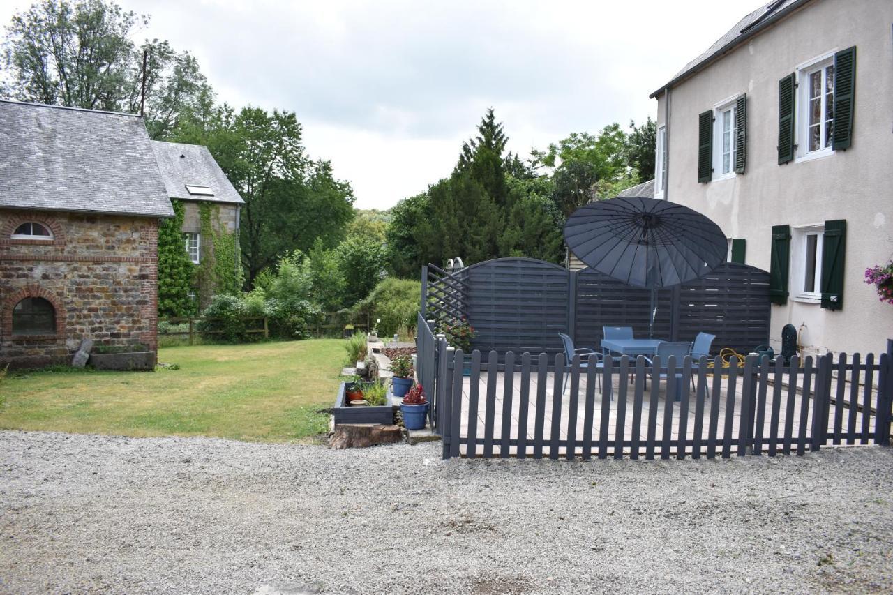 Gites In Le Neufbourg -Mortain Екстер'єр фото